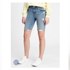 GAP Bermuda Jorts distressed light wash size 0 raw hem NEW WITH TAGS